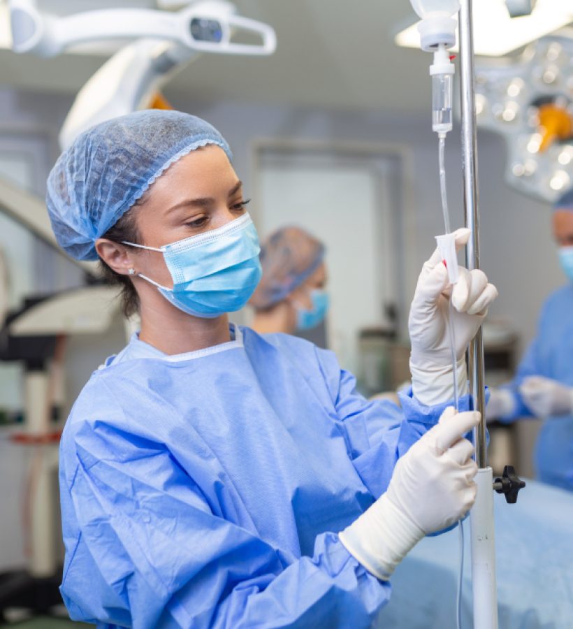diverse-medical-team-of-doctors-looking-at-camera-